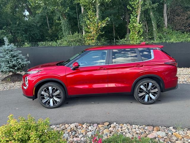 new 2025 Mitsubishi Outlander car, priced at $35,595