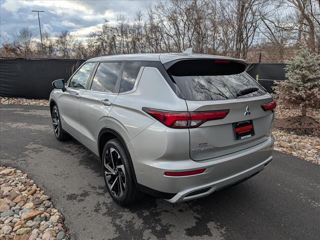 used 2024 Mitsubishi Outlander car, priced at $24,900