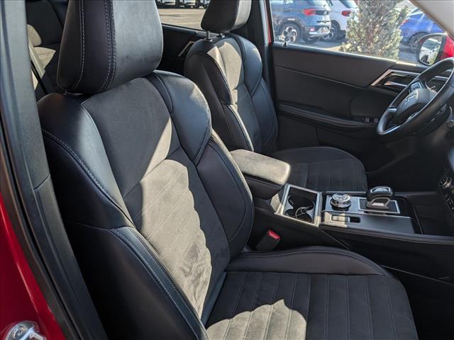 used 2024 Mitsubishi Outlander car, priced at $23,900