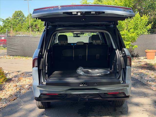 new 2026 Lincoln Navigator L car, priced at $102,464
