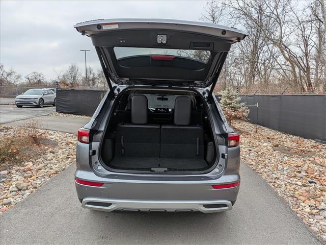 used 2024 Mitsubishi Outlander car, priced at $24,900