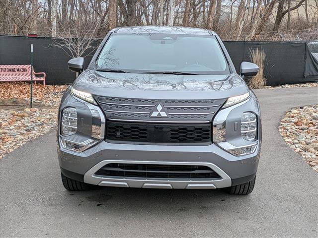 used 2024 Mitsubishi Outlander car, priced at $24,900