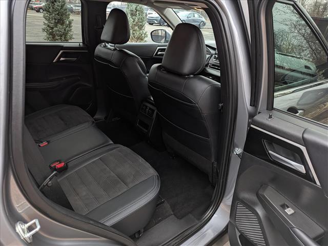 used 2024 Mitsubishi Outlander car, priced at $24,900