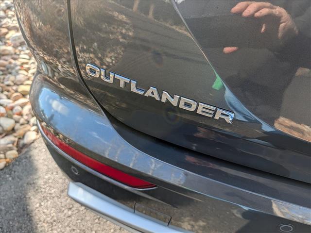 used 2024 Mitsubishi Outlander car, priced at $25,900