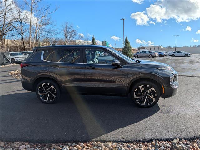 used 2024 Mitsubishi Outlander car, priced at $25,900