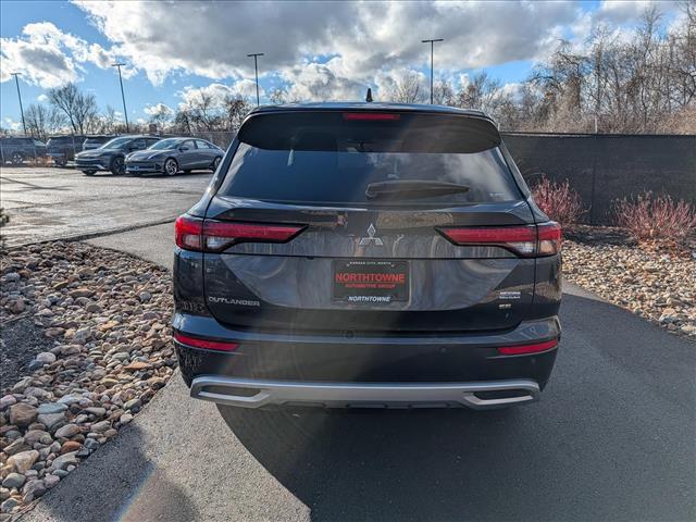 used 2024 Mitsubishi Outlander car, priced at $25,900