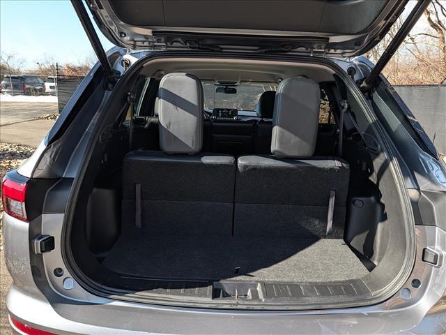 used 2024 Mitsubishi Outlander car, priced at $23,900