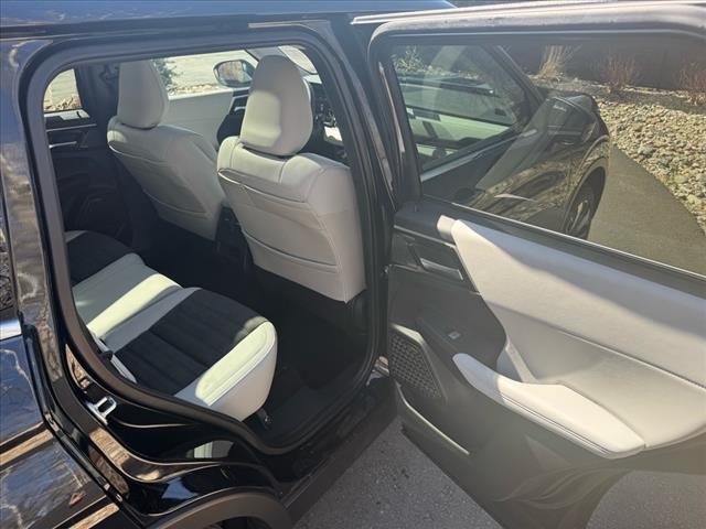 new 2025 Mitsubishi Outlander car, priced at $37,505