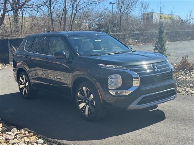 new 2025 Mitsubishi Outlander car, priced at $37,505