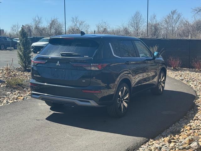 new 2025 Mitsubishi Outlander car, priced at $37,505