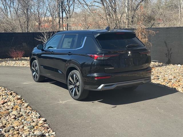 new 2025 Mitsubishi Outlander car, priced at $37,505