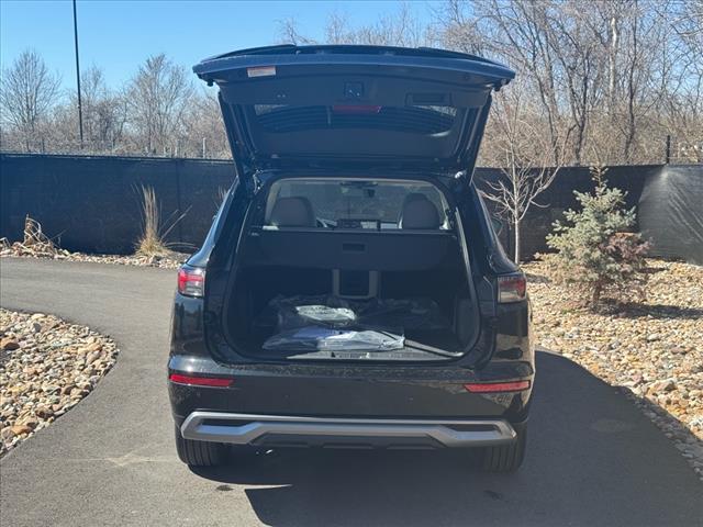 new 2025 Mitsubishi Outlander car, priced at $37,505