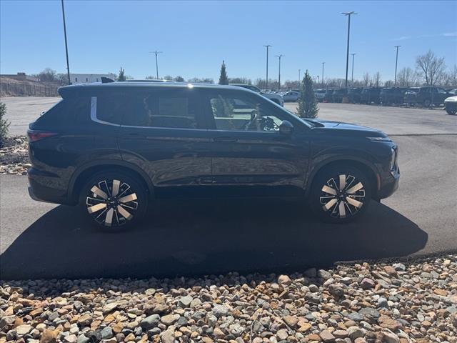 new 2025 Mitsubishi Outlander car, priced at $37,505