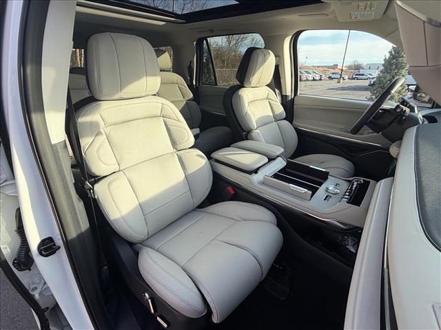 new 2026 Lincoln Navigator L car, priced at $112,085