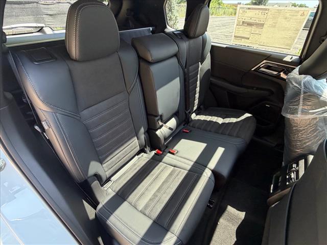 new 2026 Mitsubishi Outlander car, priced at $39,765