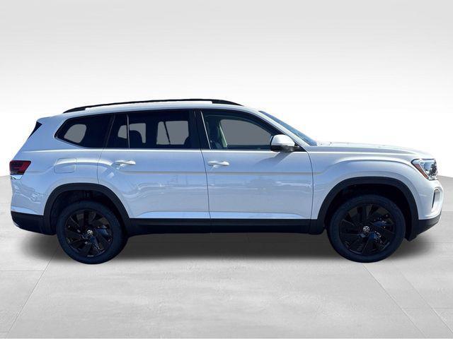 new 2026 Volkswagen Atlas car, priced at $43,638