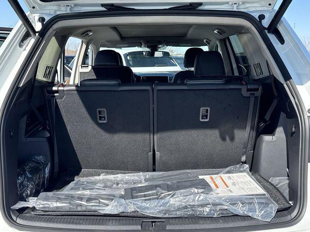 new 2026 Volkswagen Atlas car, priced at $43,638