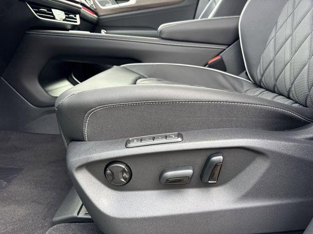 new 2026 Volkswagen Atlas car, priced at $50,881