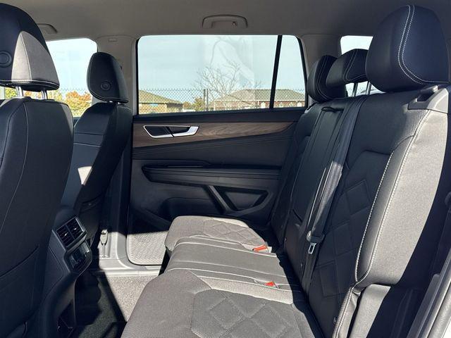 new 2026 Volkswagen Atlas car, priced at $44,189