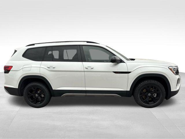 new 2026 Volkswagen Atlas car, priced at $45,629