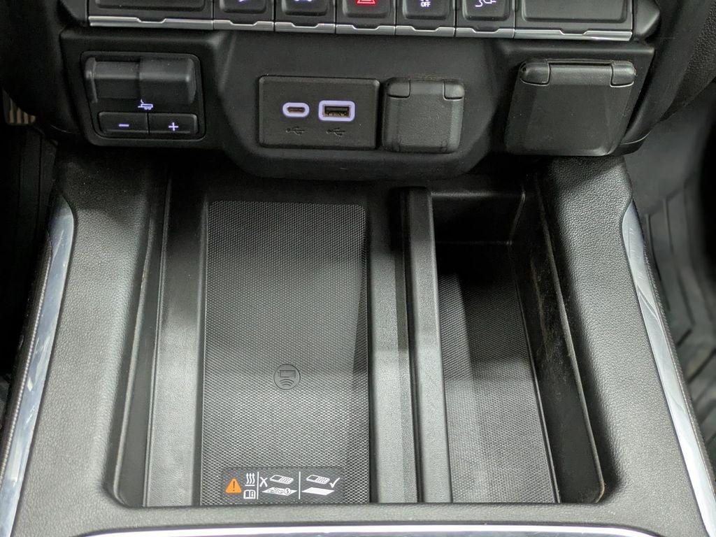 used 2022 GMC Sierra 1500 car, priced at $40,495