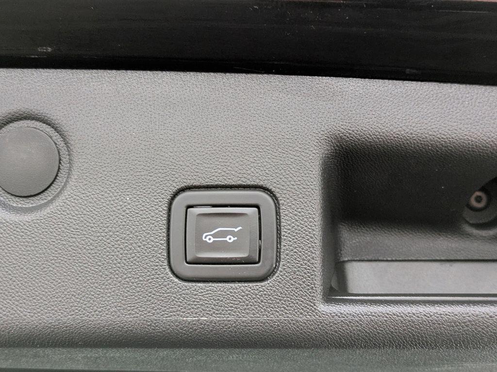 used 2023 Chevrolet Equinox car, priced at $22,936