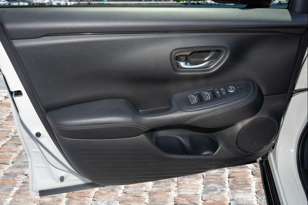 used 2025 Honda HR-V car, priced at $28,300