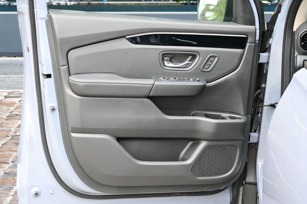 new 2026 Honda Pilot car, priced at $45,052