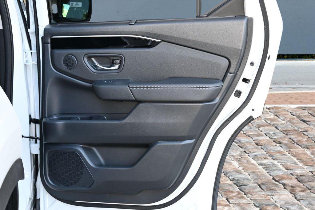 new 2026 Honda Pilot car, priced at $45,981