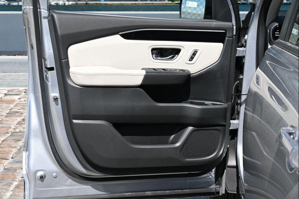 new 2026 Honda Pilot car, priced at $45,530