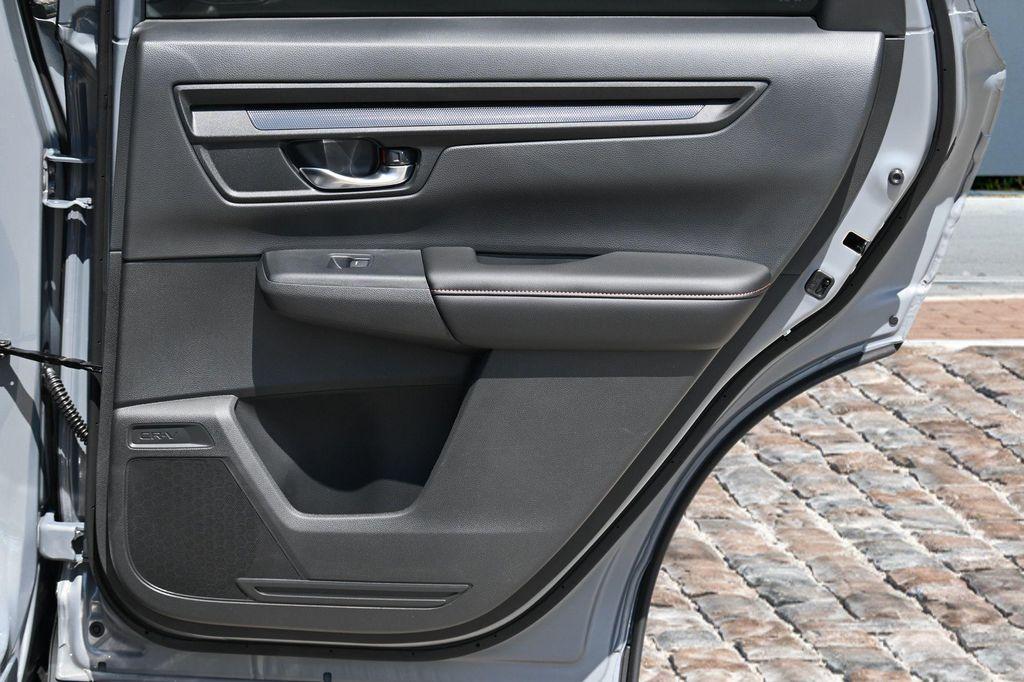 new 2026 Honda CR-V Hybrid car, priced at $38,645