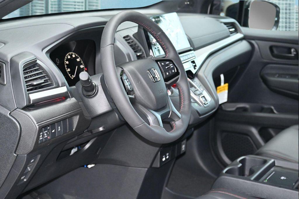 new 2026 Honda Odyssey car, priced at $45,387