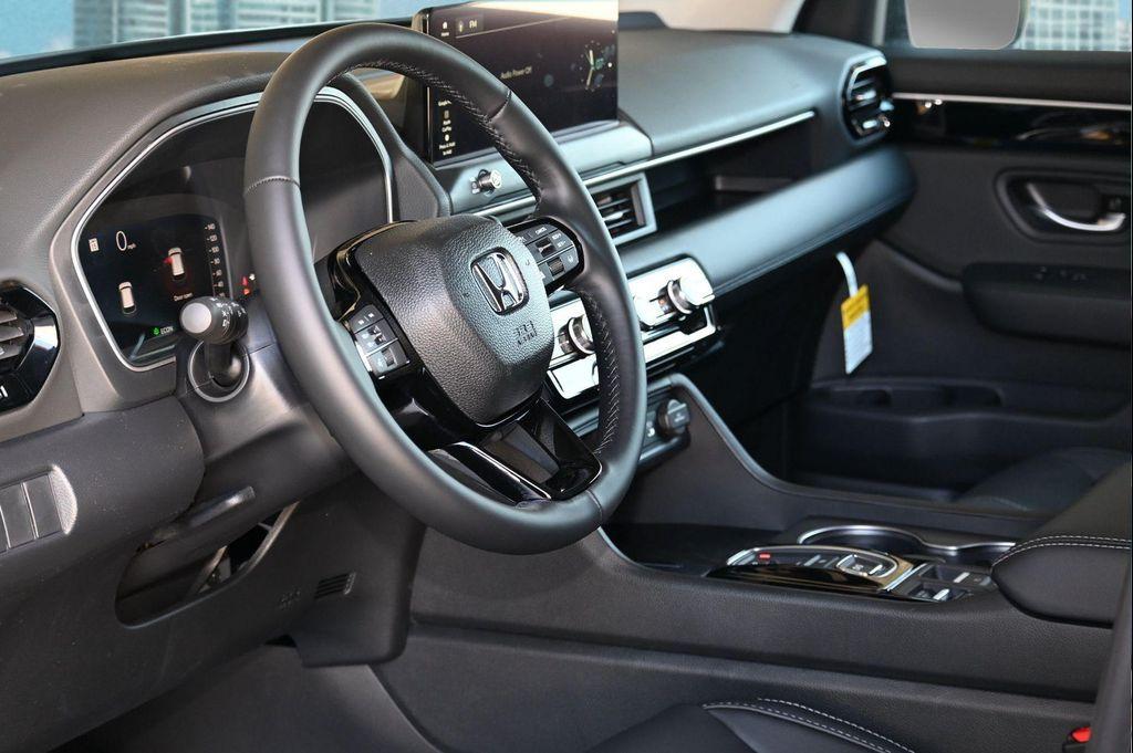 new 2026 Honda Pilot car, priced at $46,723