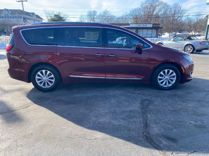 used 2018 Chrysler Pacifica car, priced at $11,980