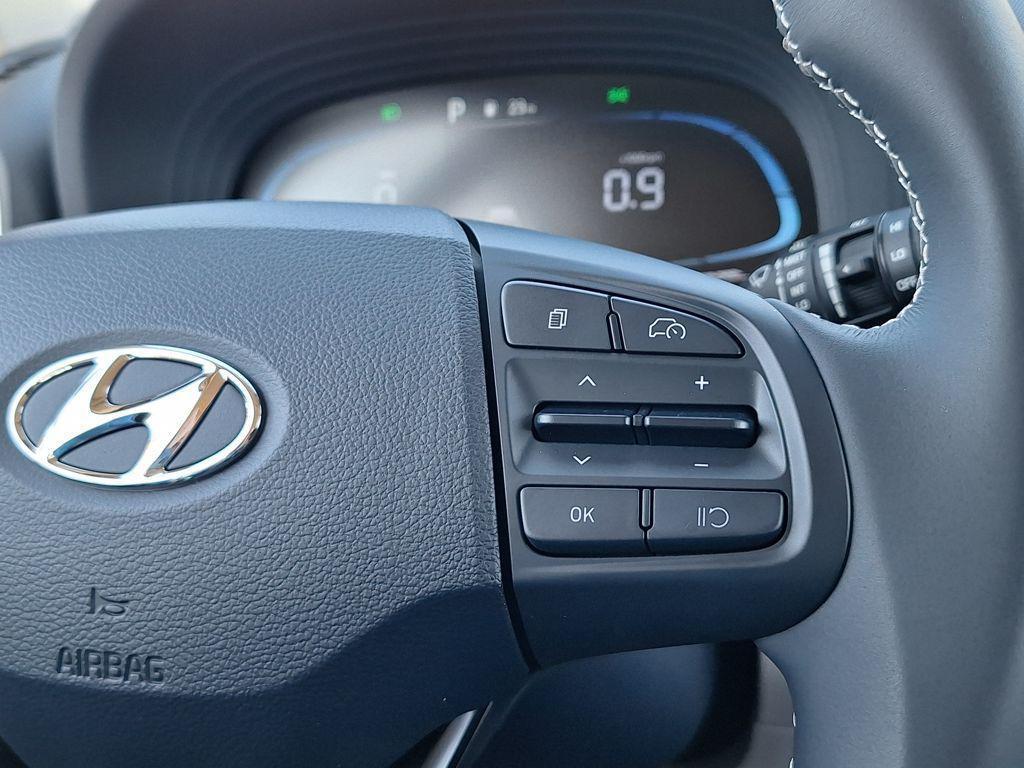 new 2025 Hyundai Venue car, priced at $24,044