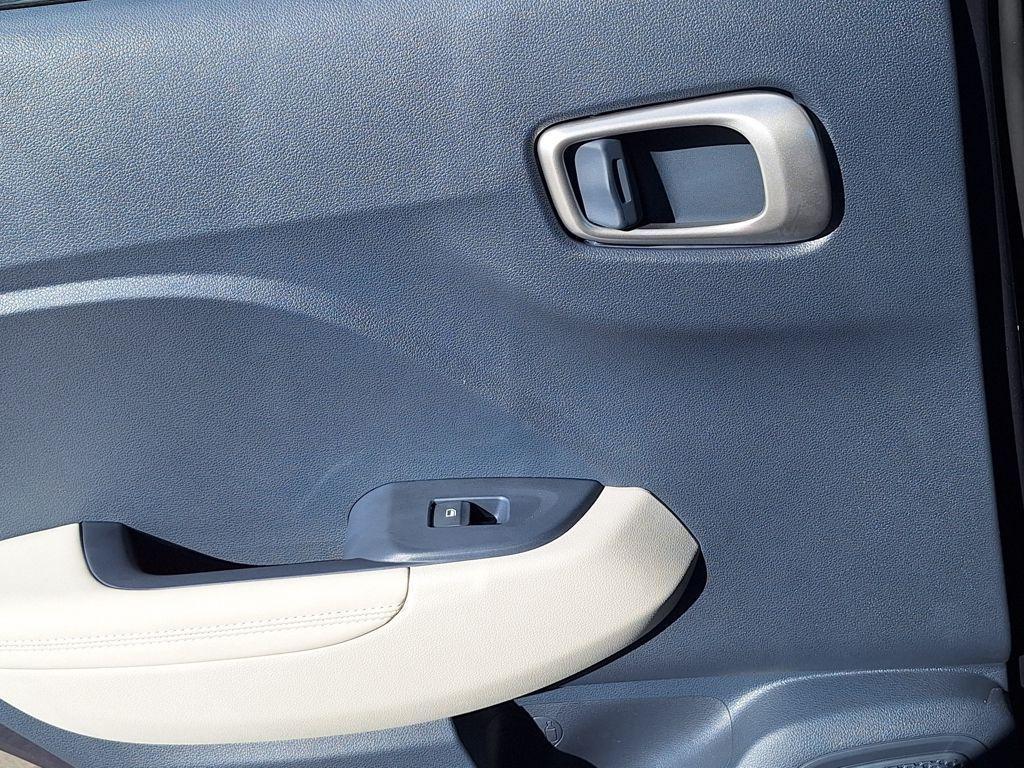 new 2025 Hyundai Venue car, priced at $24,044