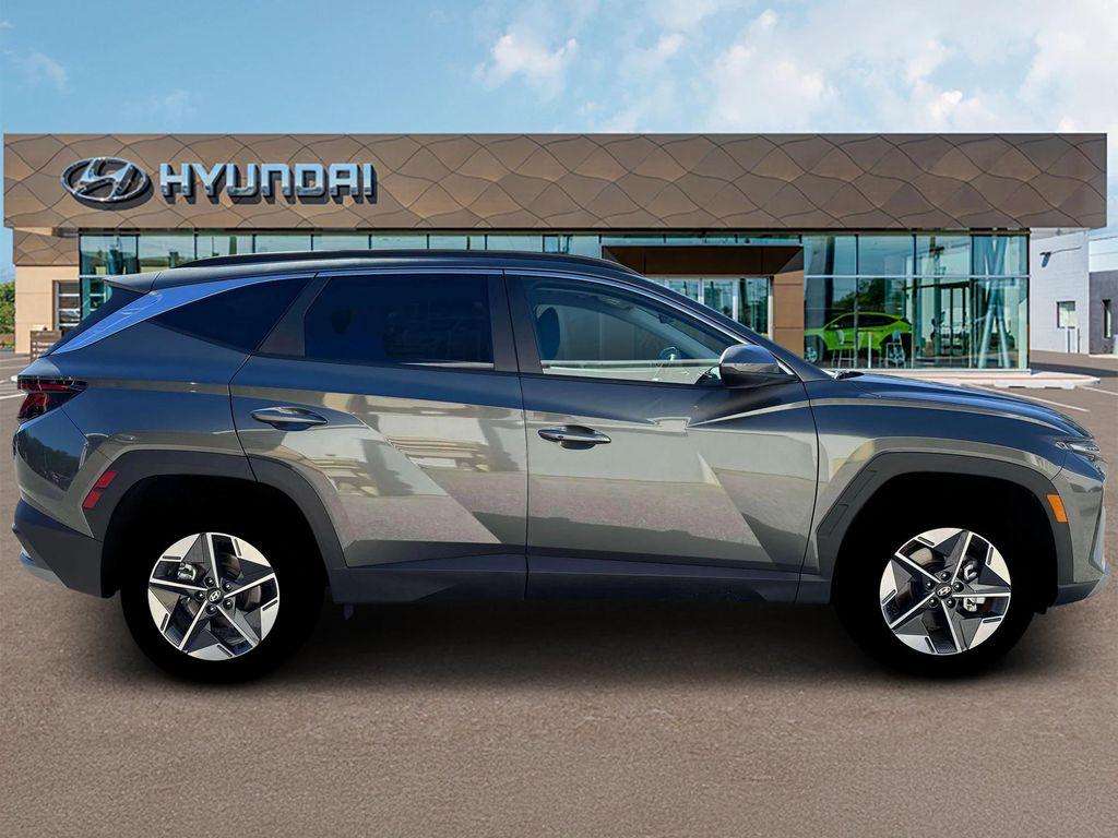 new 2026 Hyundai TUCSON Hybrid car, priced at $36,155