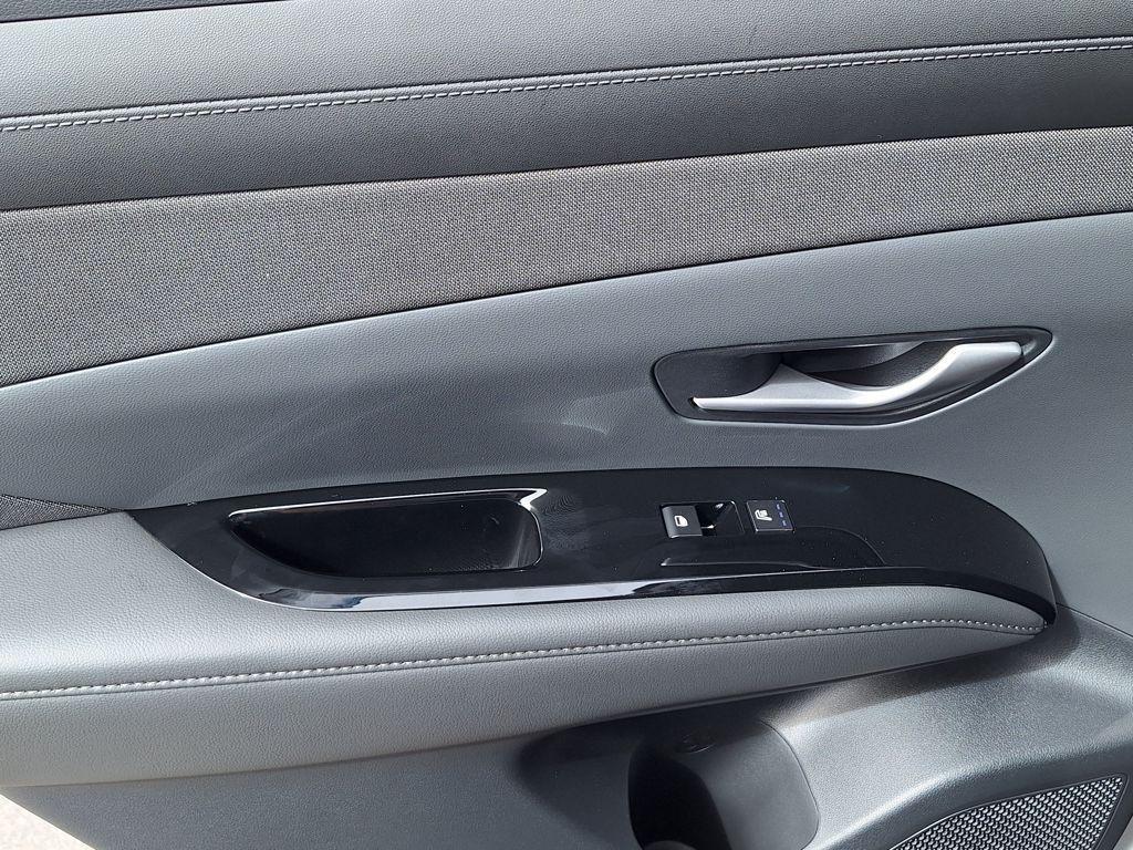 new 2026 Hyundai TUCSON Hybrid car, priced at $42,255