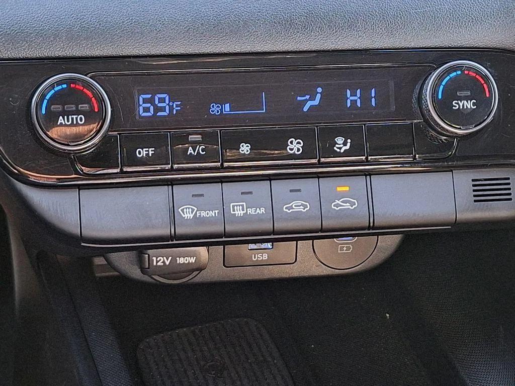 new 2025 Hyundai Elantra car, priced at $22,505