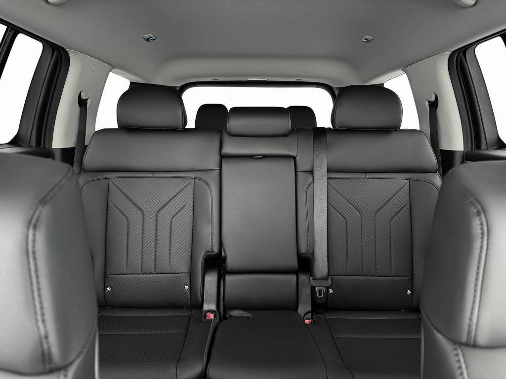 new 2025 Hyundai Santa Fe car, priced at $39,570