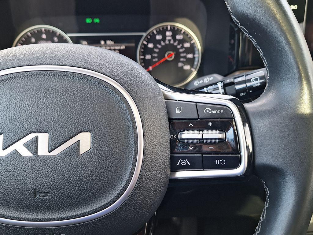 used 2023 Kia Sorento car, priced at $27,988