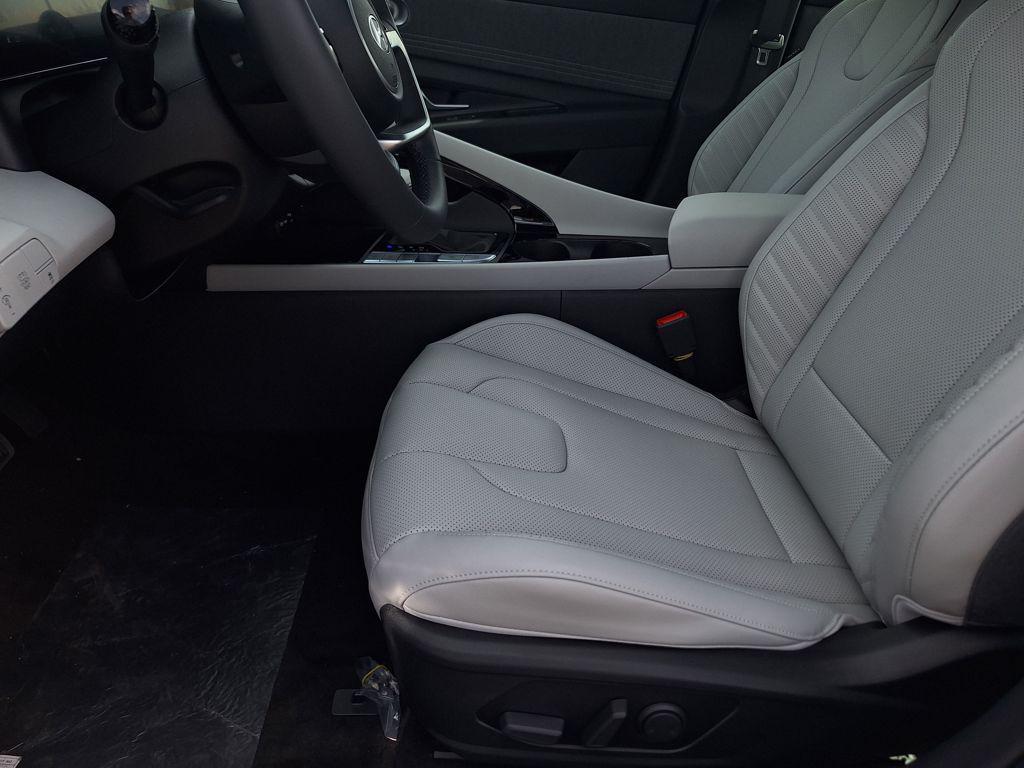 new 2026 Hyundai ELANTRA HEV car, priced at $31,047