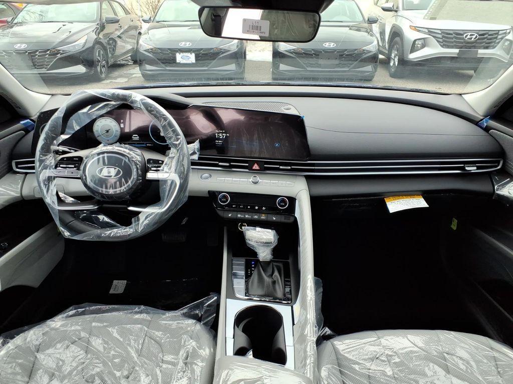 new 2025 Hyundai Elantra car, priced at $24,995