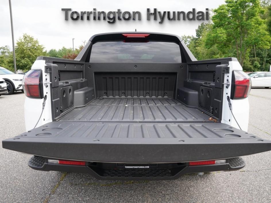 new 2025 Hyundai SANTA CRUZ car, priced at $32,125