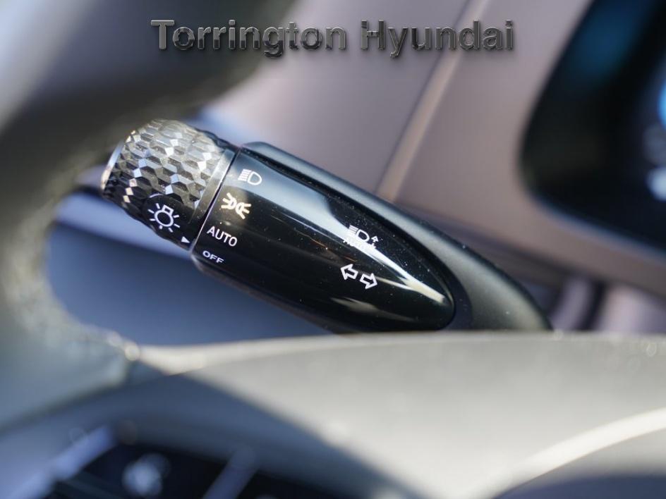 new 2025 Hyundai Elantra car, priced at $23,938