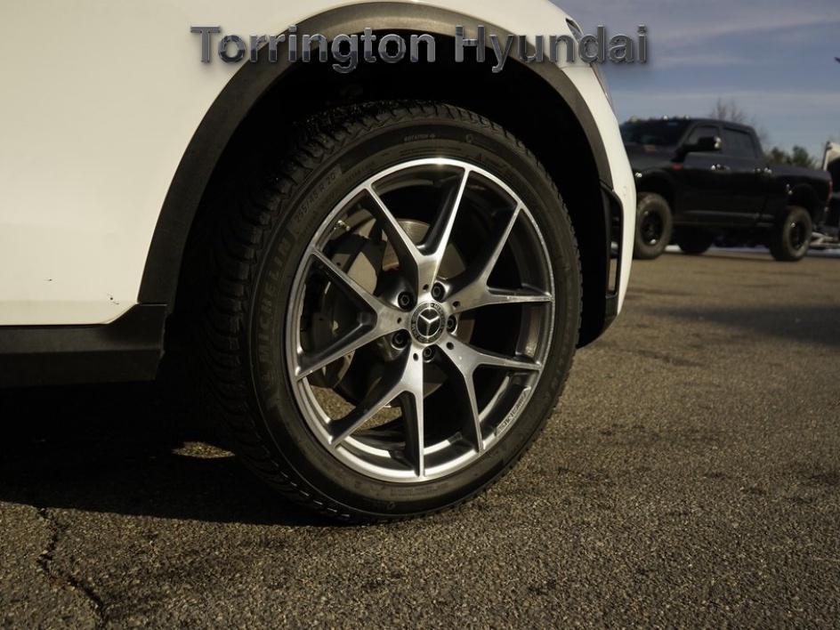 used 2021 Mercedes-Benz GLC 300 car, priced at $24,820