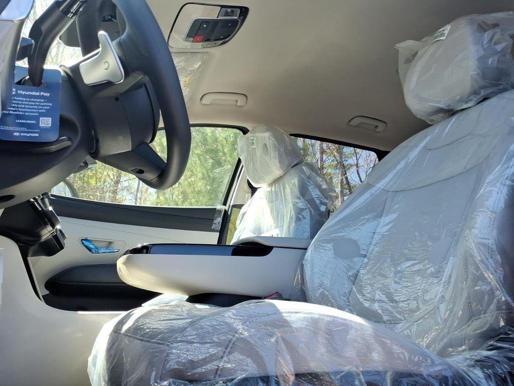 new 2026 Hyundai TUCSON Hybrid car, priced at $33,695