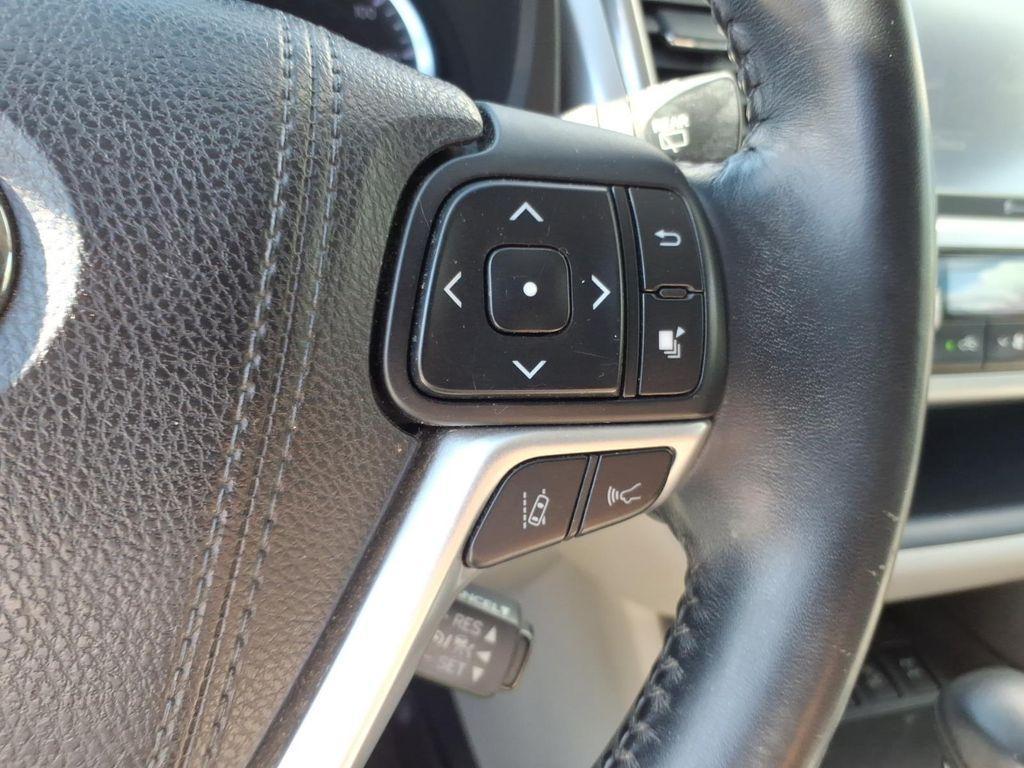 used 2018 Toyota Highlander car, priced at $22,910