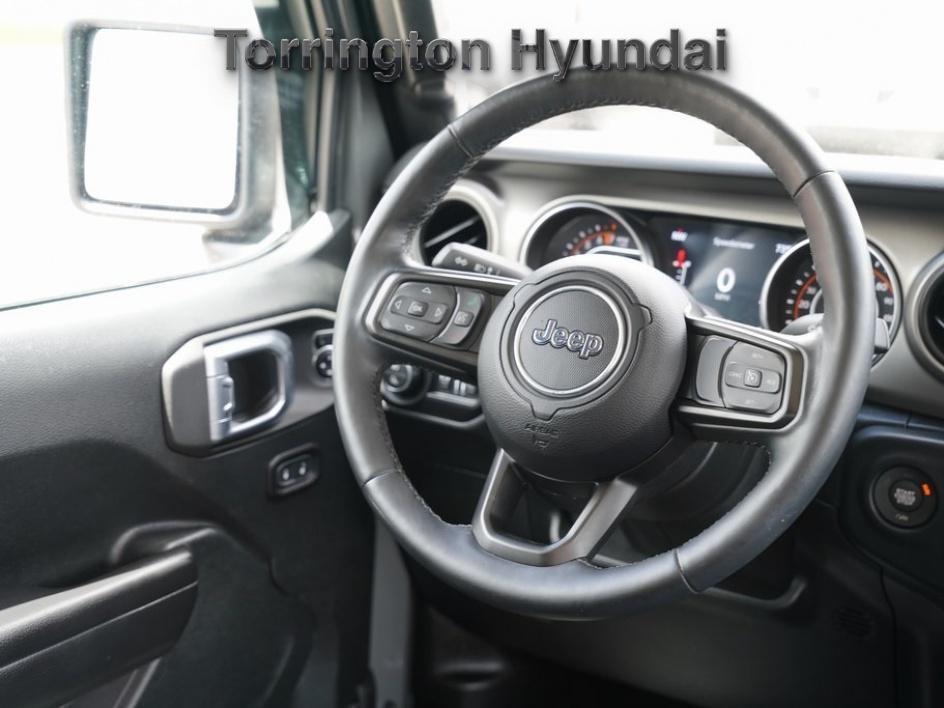 used 2021 Jeep Gladiator car, priced at $29,914