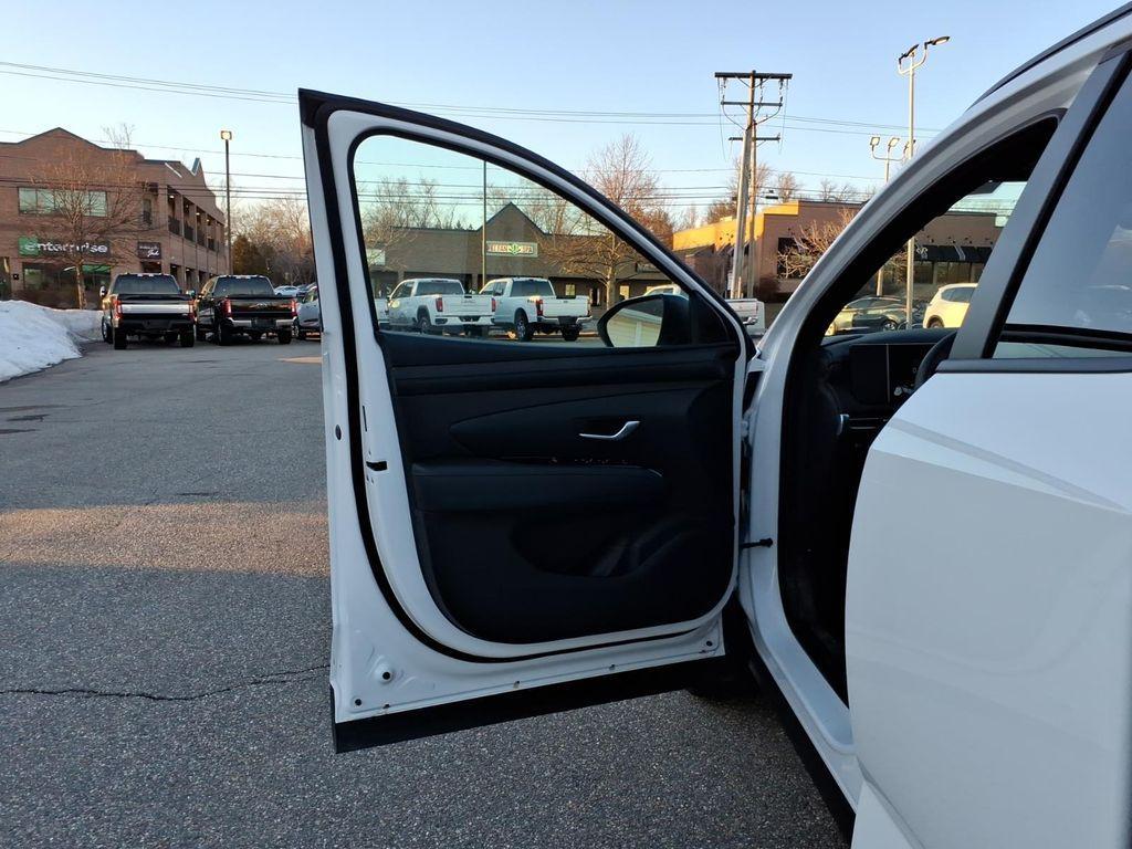 used 2025 Hyundai SANTA CRUZ car, priced at $28,143